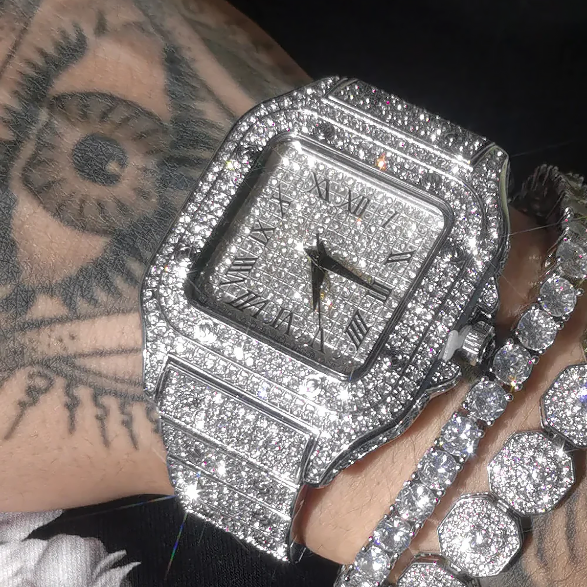 CYRIS. | Silver Bust Down Watch
