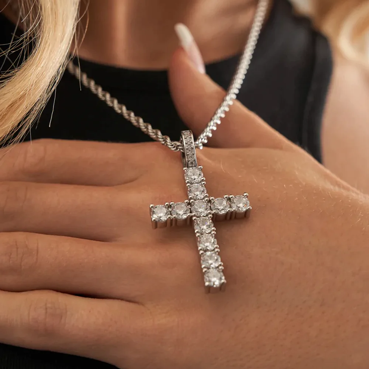 CROSS. | Silver Cross Pendant with Diamonds
