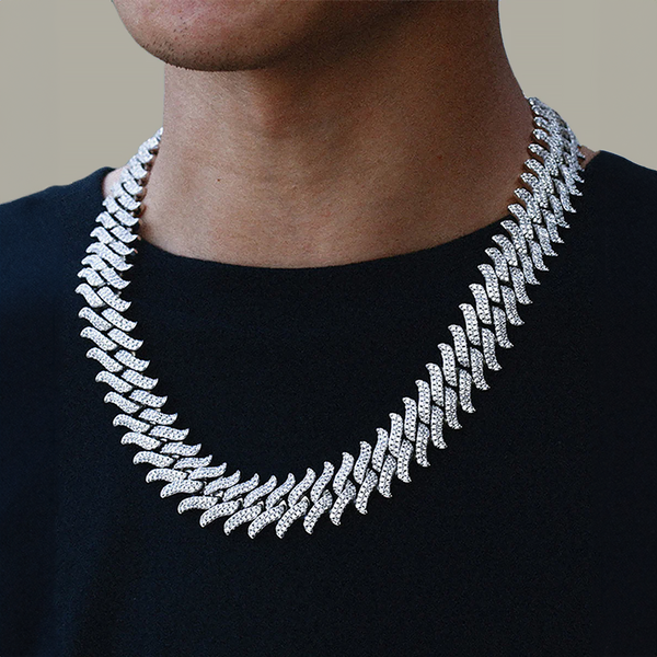 SYLKEY. | Silver Spiked Cuban Link Chain 19MM